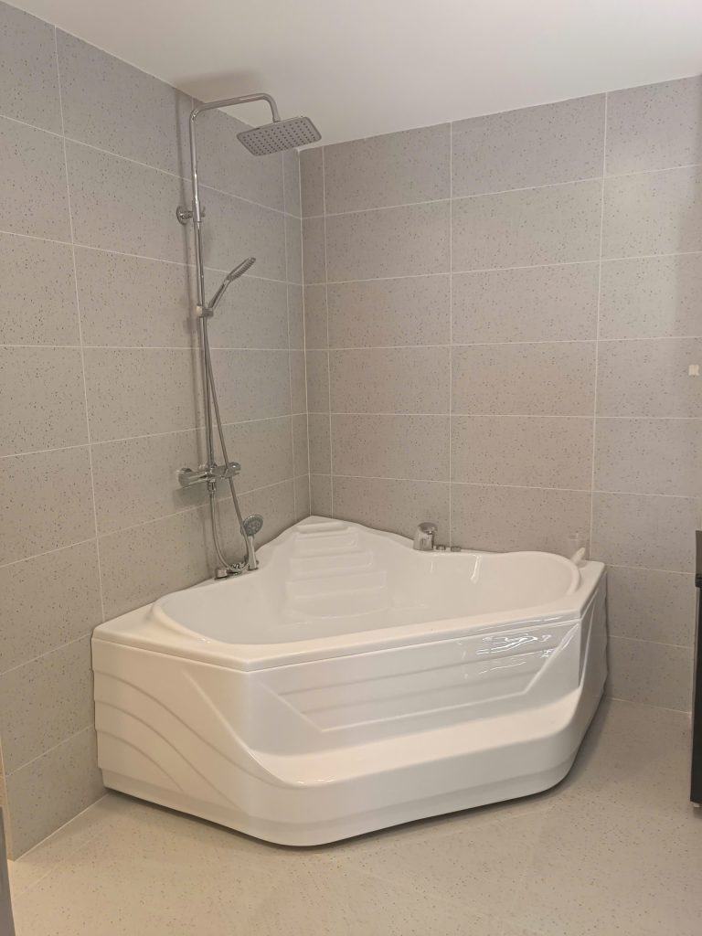 Cho thuê Nhà nguyên căn tại Meyhomes Phú Quốc Z7612938820062 8ebcbfb434e53b95445e2e5805b49dd5 768x1024